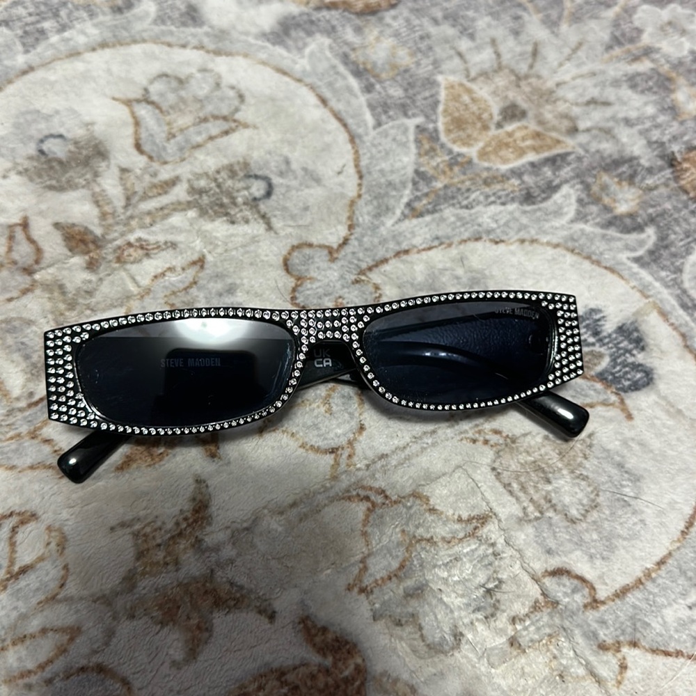 Steve Madden Sunglasses